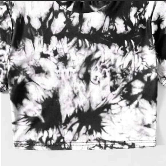 Tie Dye Crop Top - Picture 3 of 3